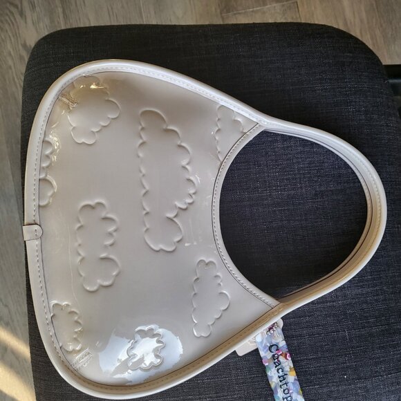 Ergo In Crinkled Patent Coachtopia Leather: Embossed Cloud Print - Picture 2 of 7